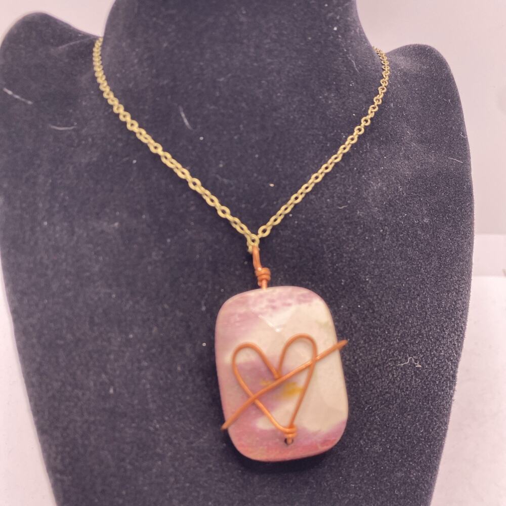 Womens Custom Heart Rock Necklace Womens Fashion